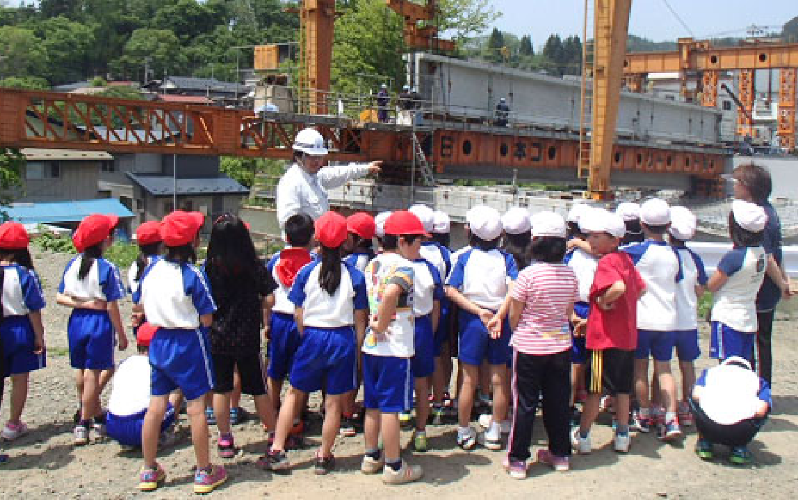 地域の子供たちへ現場説明会