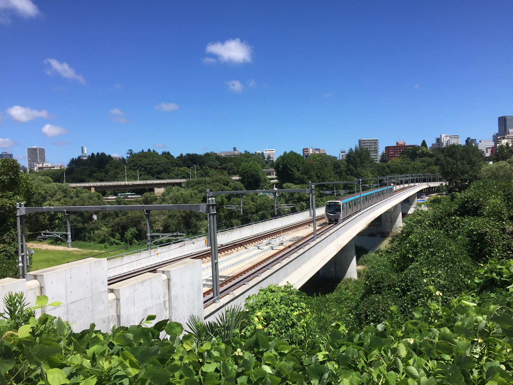 地下鉄広瀬川橋の写真